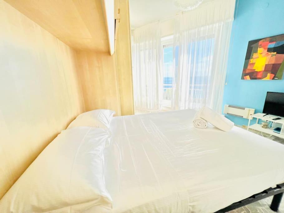 Suite Sunset 21 - Fronte Mare San Remo Extérieur photo